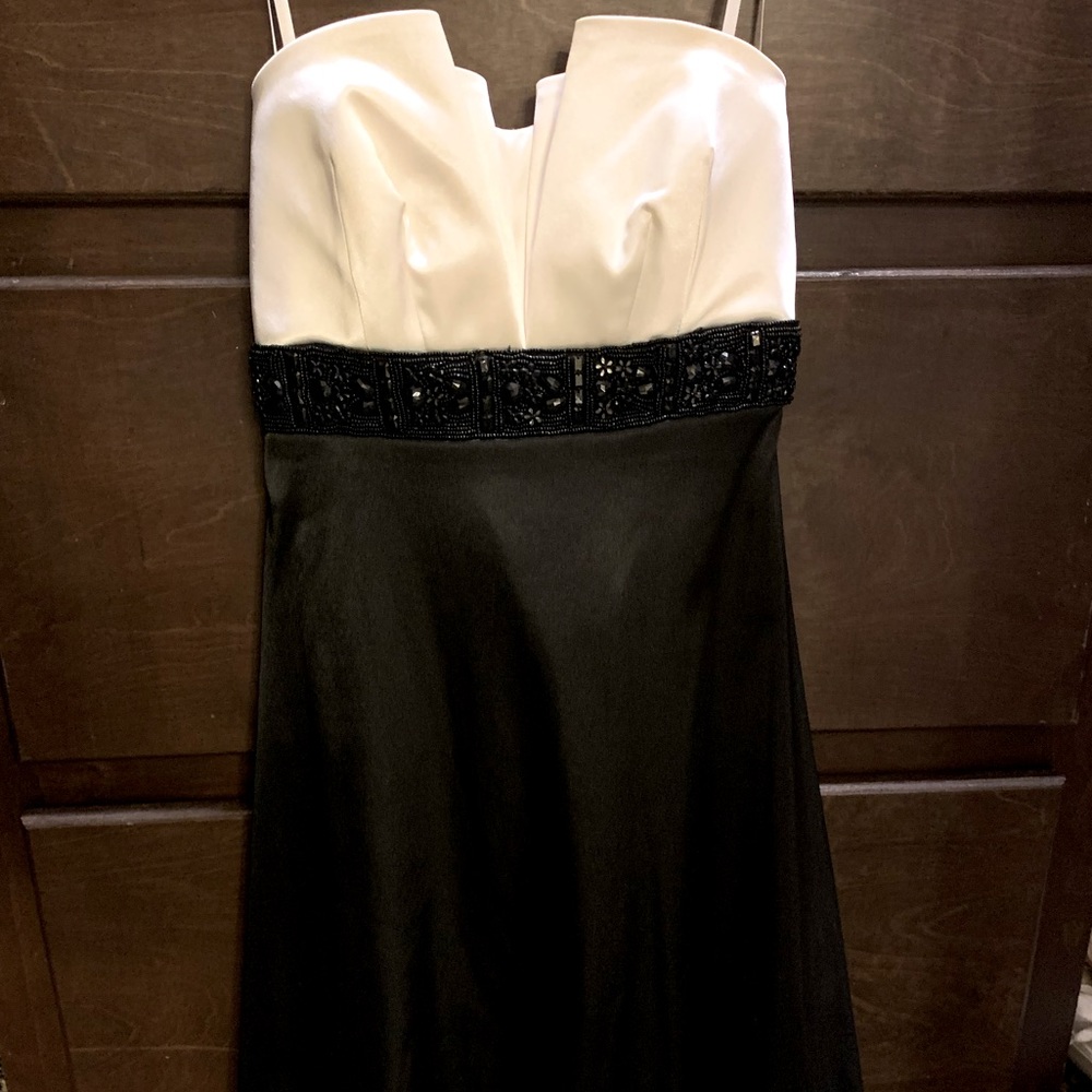 NWT!!! B. Darlin Strapless Cocktail Dress.